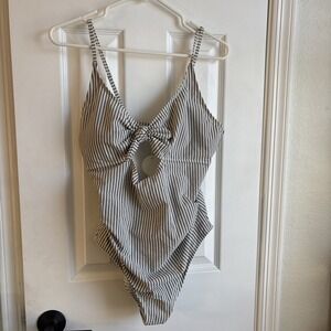 Rylee + Cru Women's Swimsuit One Piece Ribbed Gray Striped Color Size XL NWT